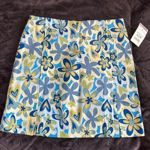 Love on a Hanger Size 1 (one) Skirt with Zipper